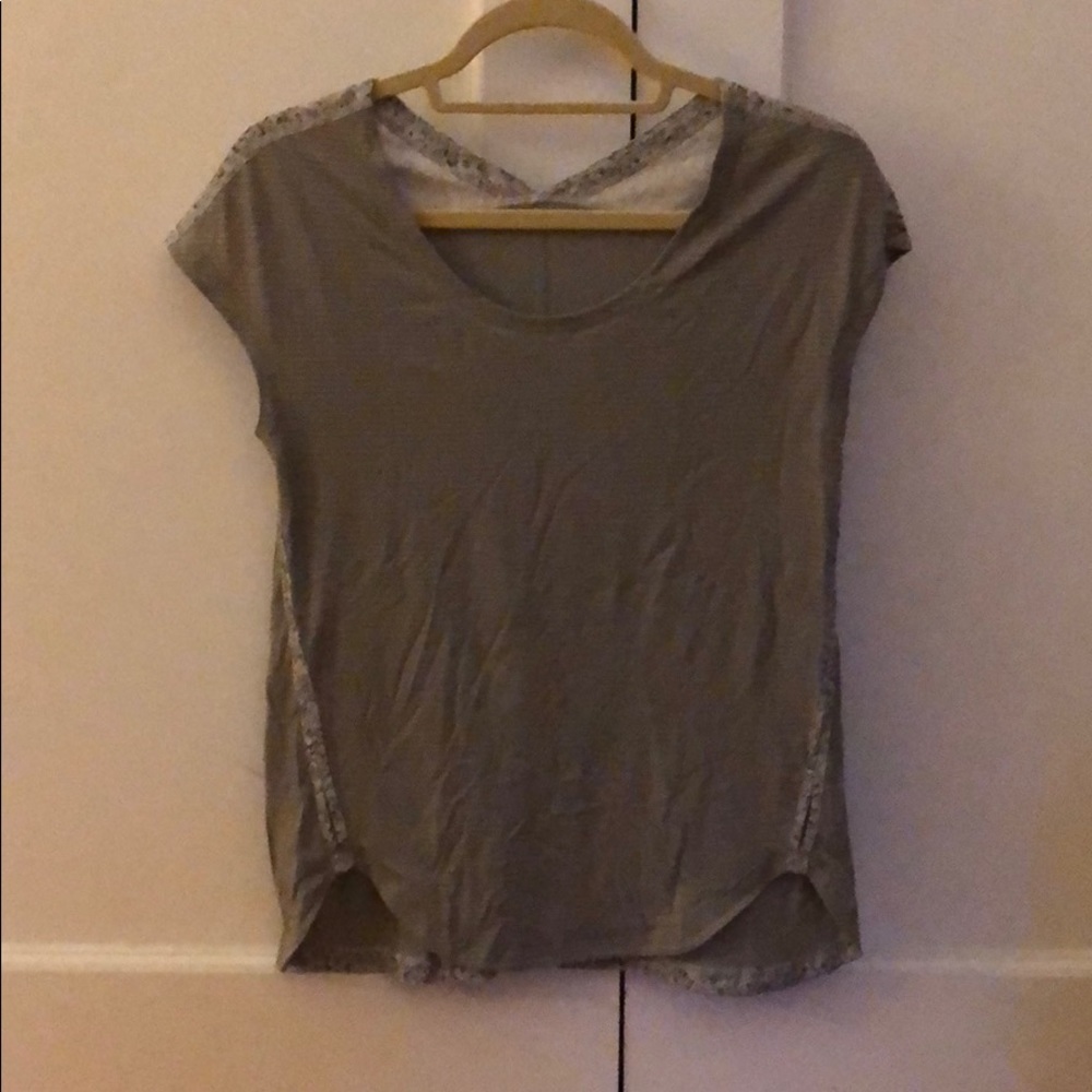 Lululemon Women’s Top- Size 8